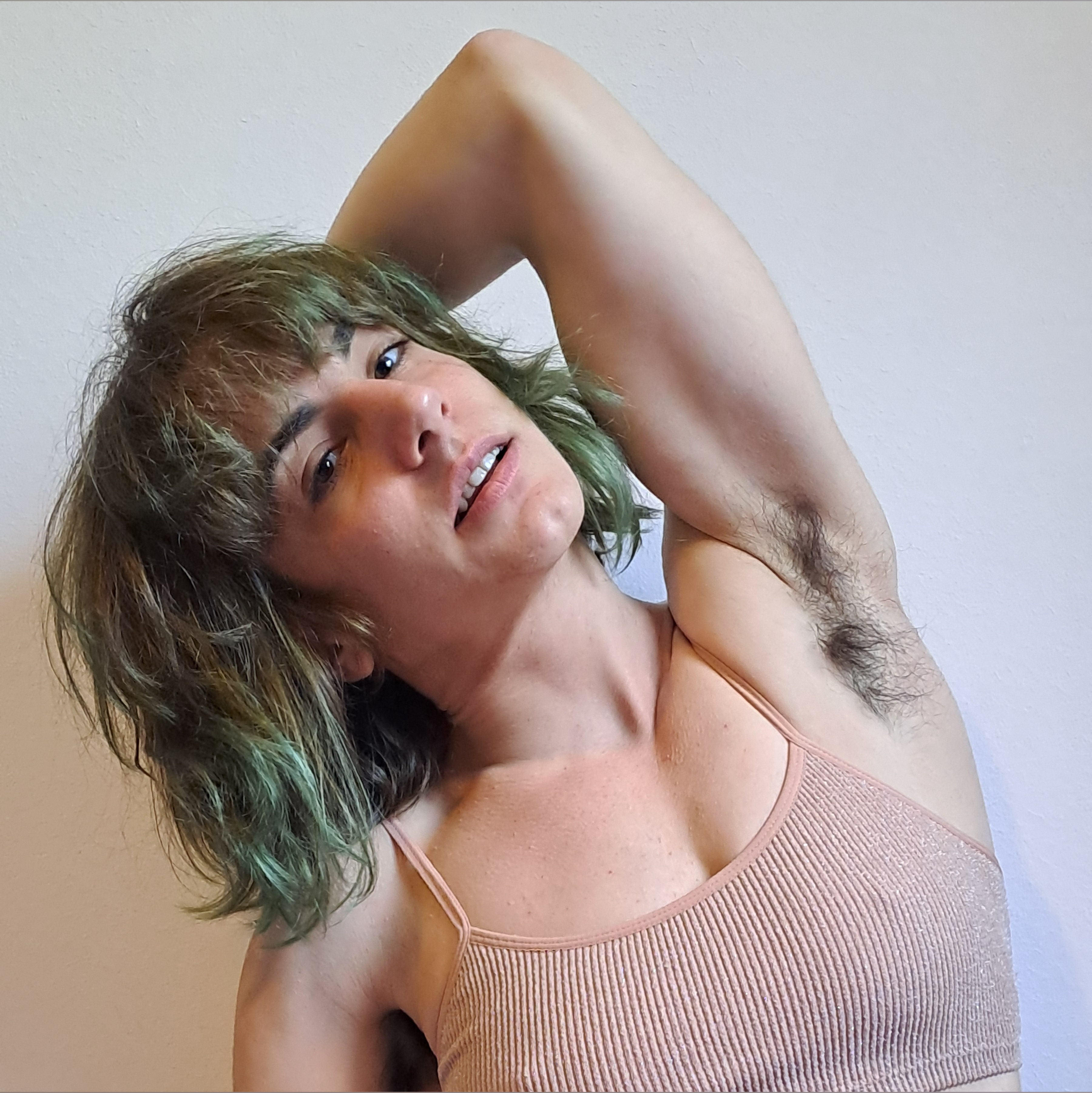 Aragne - hairy muscled & big clit ❤️‍🔥