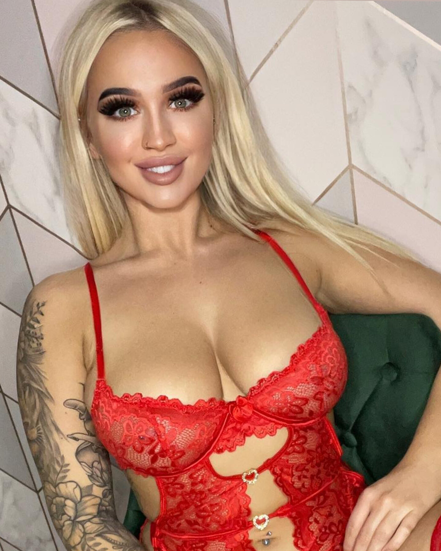 Blonde_Ell