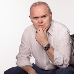 Hypnotist Jason O’Callaghan