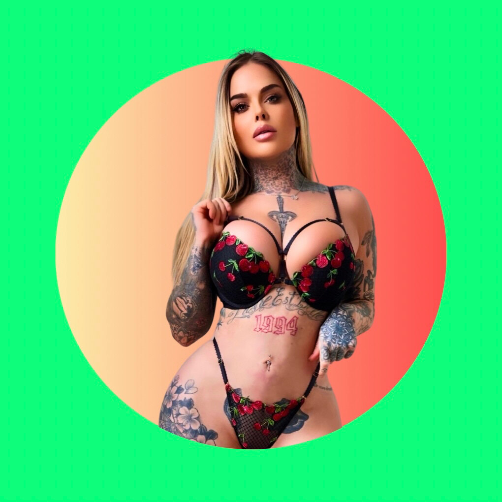 Gia 𝙡𝙤𝙫𝙚𝙨 𝙞𝙩 𝙧𝙖𝙬 😜