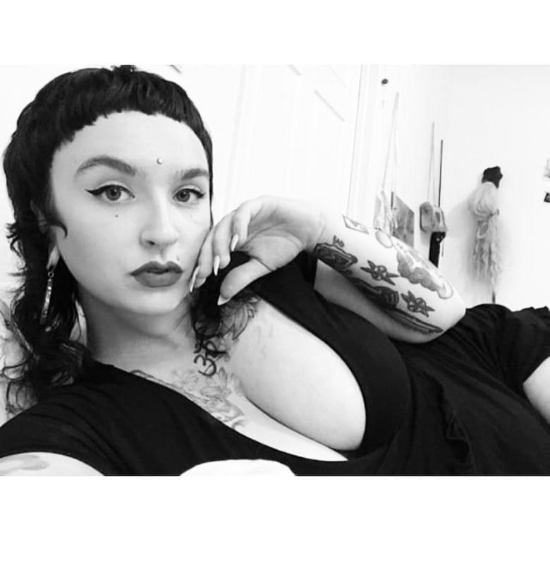 Holly Pop