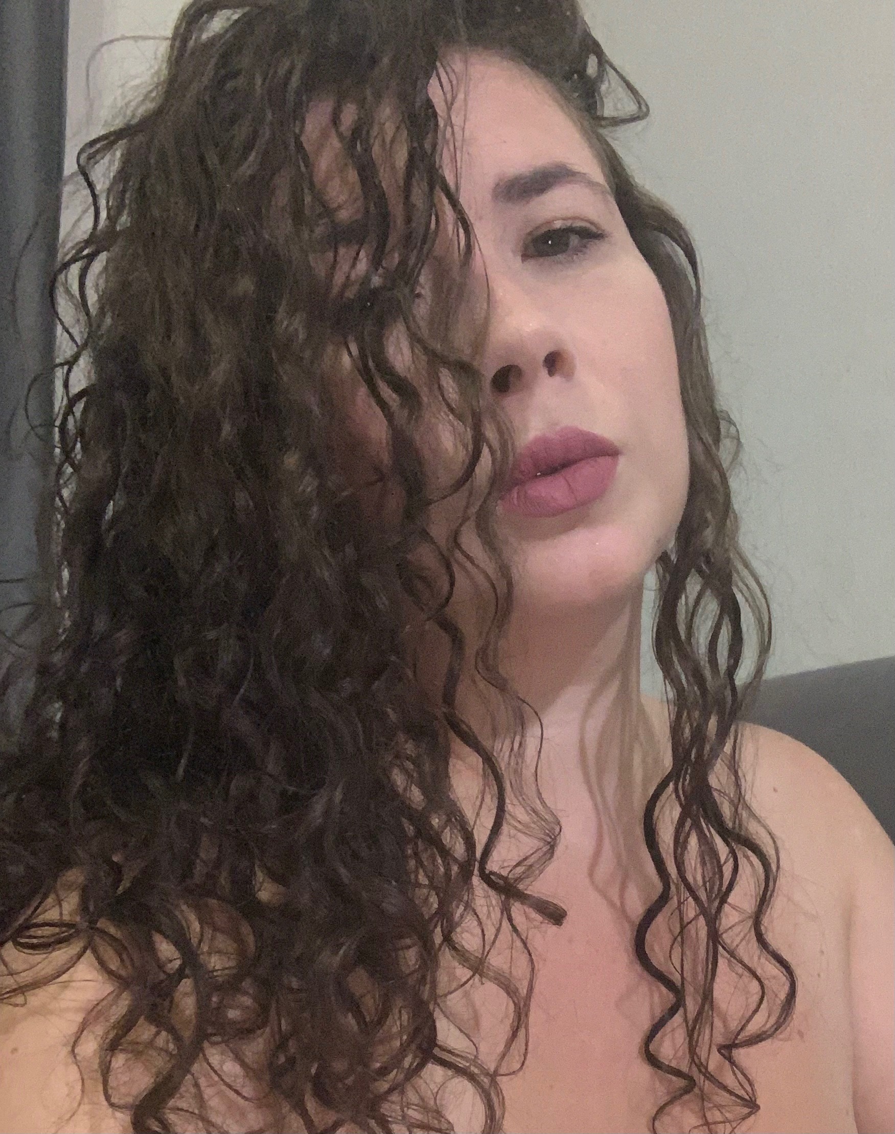 Hugge_titsFree