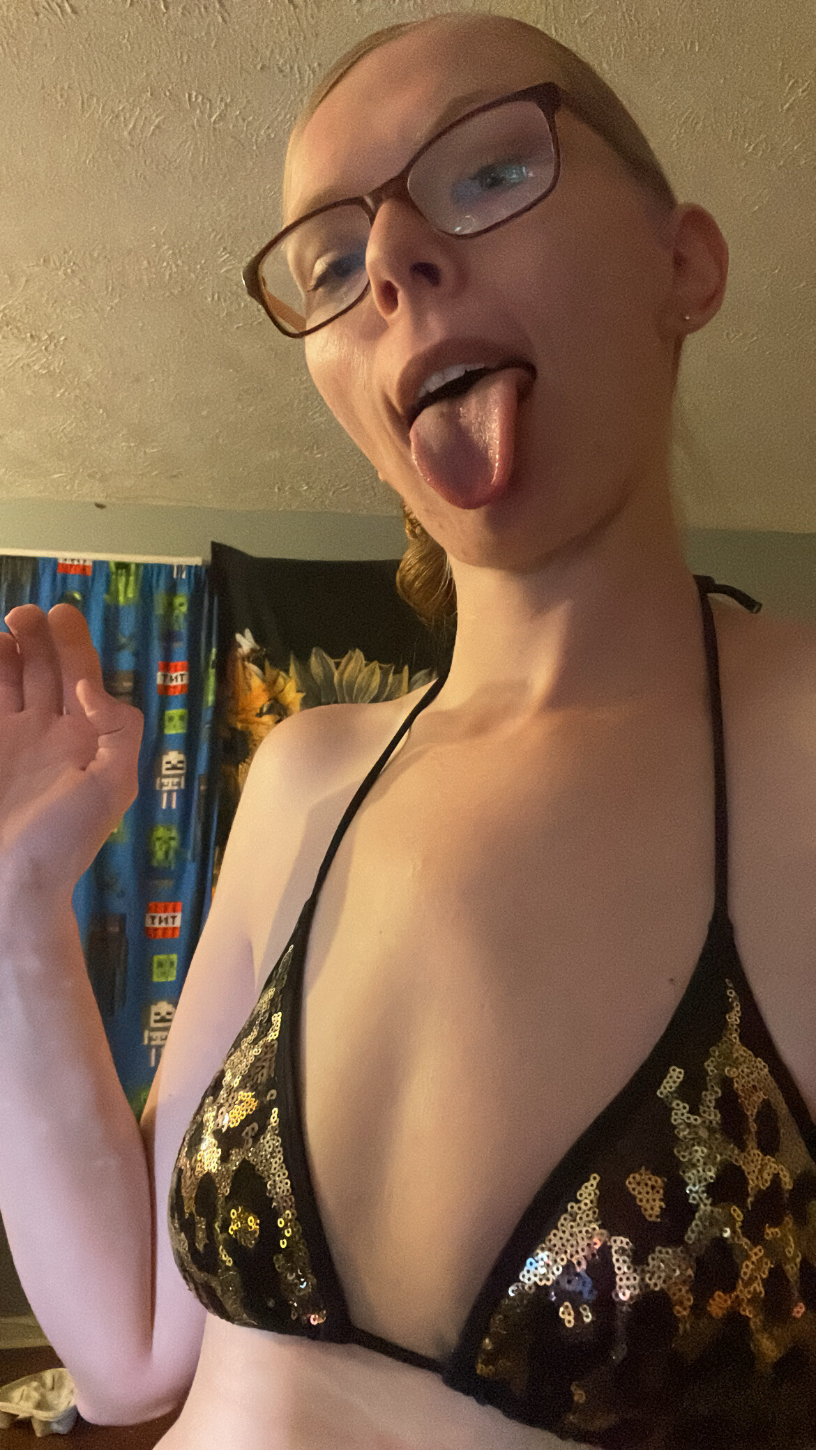KiKiPAWG