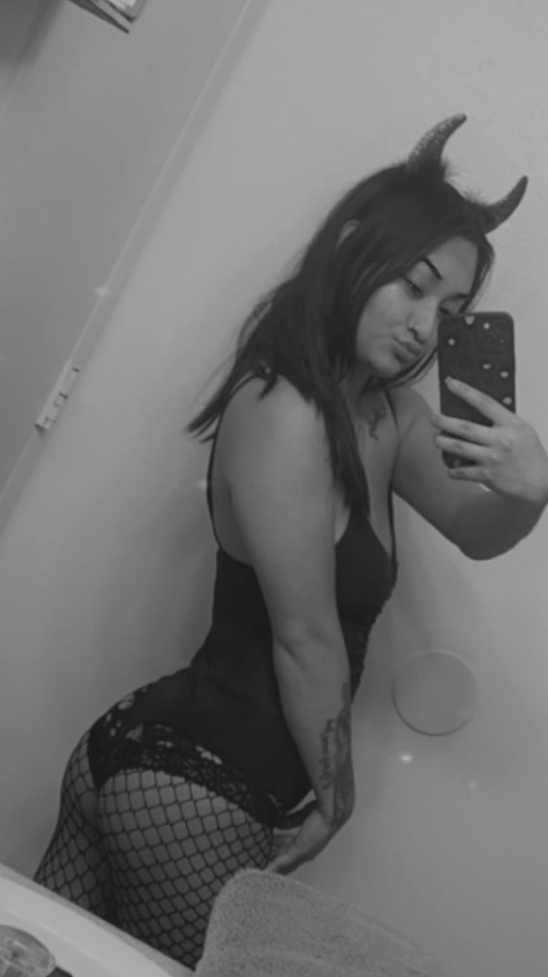 JizzyJazz Hernandez
