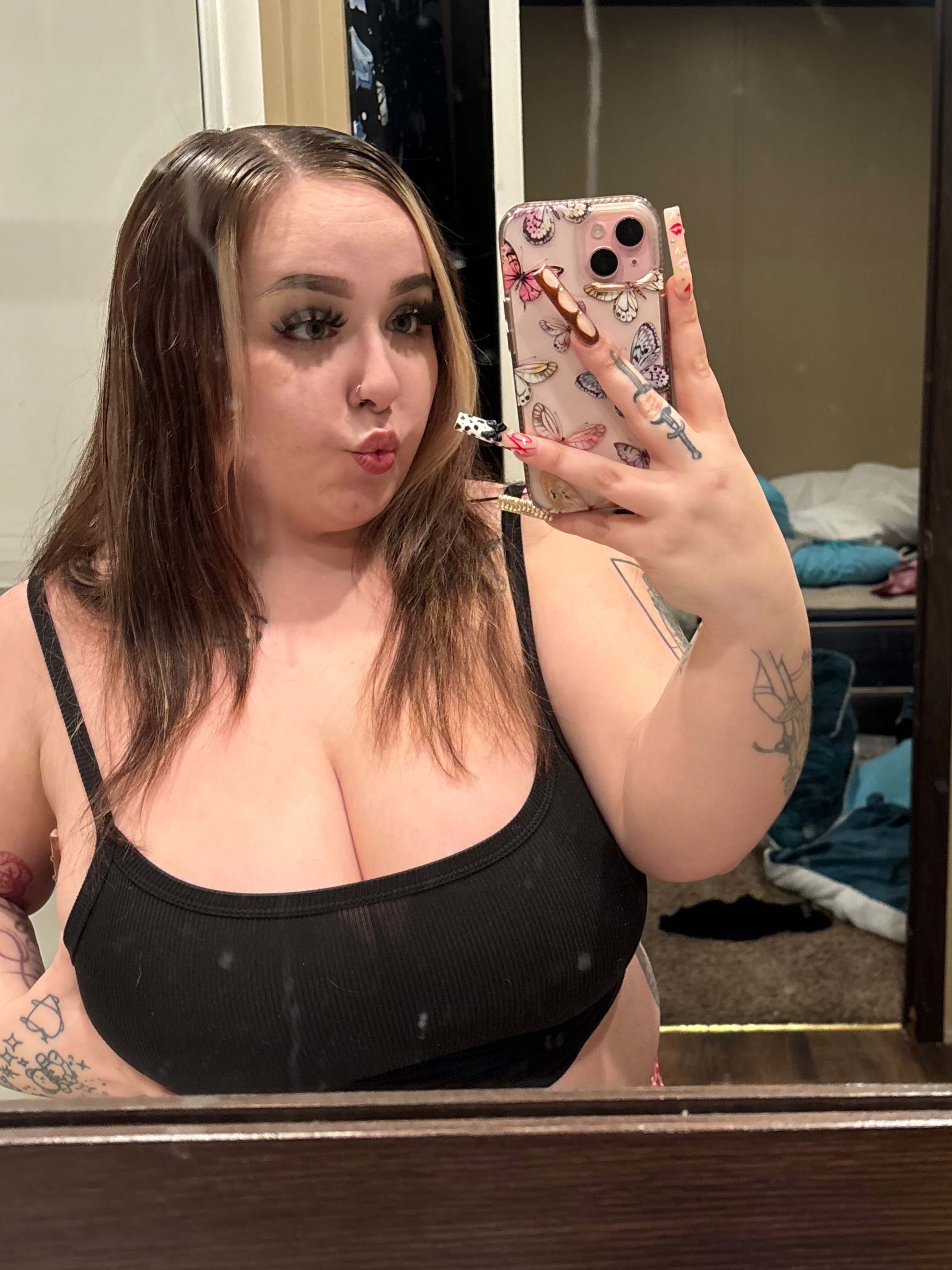 Tatted Chubby GF &lt;3